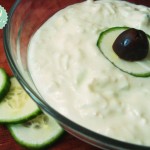 Τζατζίκι (Greek Tzatziki Sauce) photo Τζατζίκι (Greek Tzatziki Sauce) xristougenniatikes salates pasxalines suntages paradosiakes orektika mezedes orektika magiriki lachanika diafores suntages giortines fast cook diy