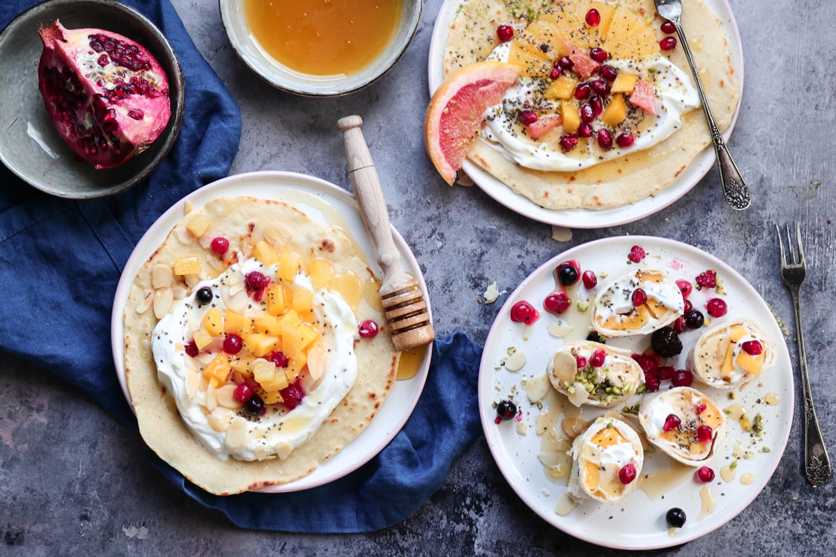 Σπιτικά Wraps με Φρούτα, Γιαούρτι, Μέλι και Ξηρούς Καρπούς